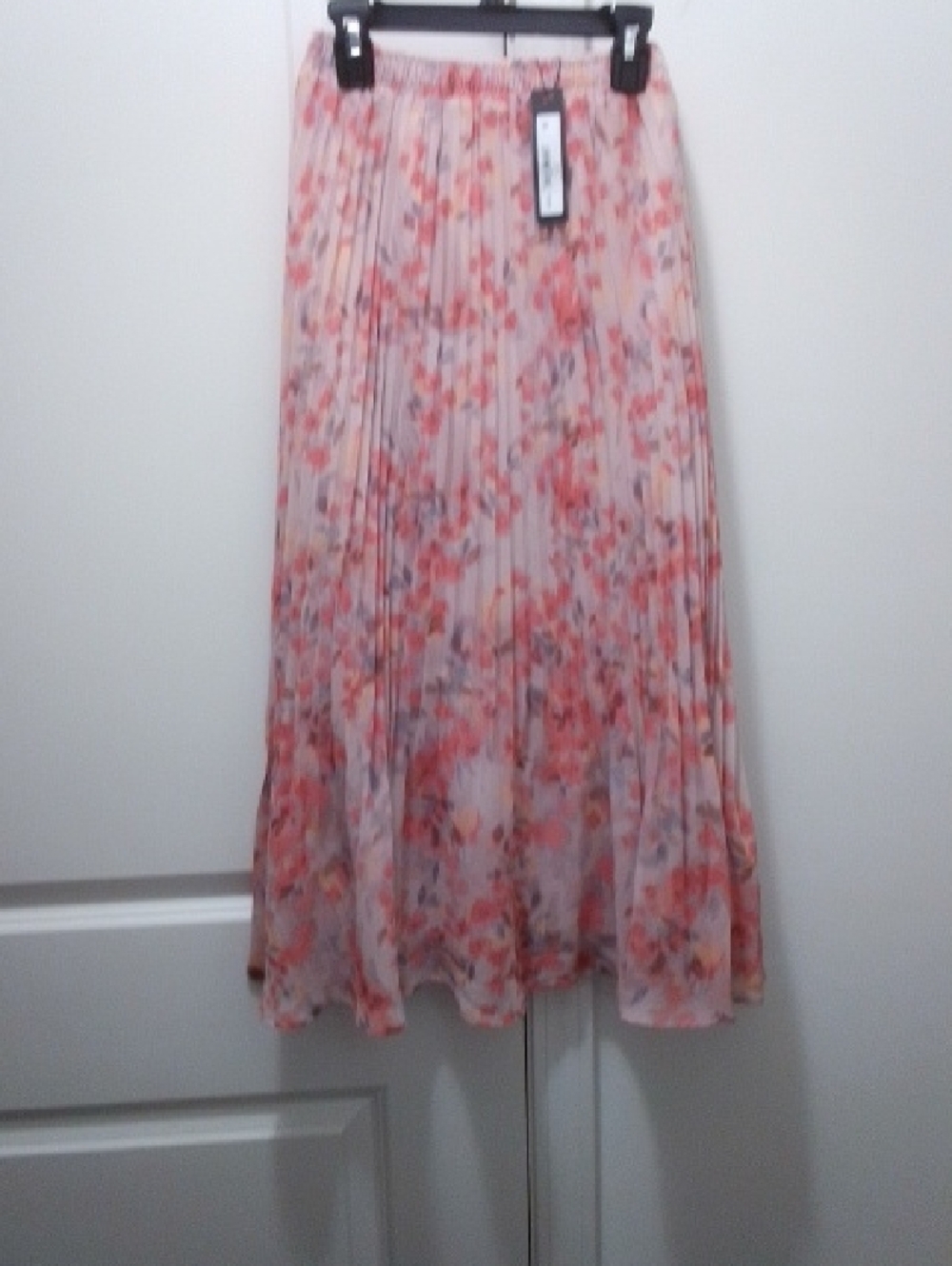Steve Madden Dusty Lavender Floral Pleated Maxi Skirt